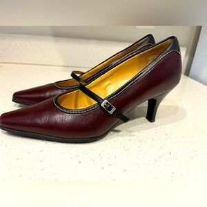 Maryjane Rockport kitten heels